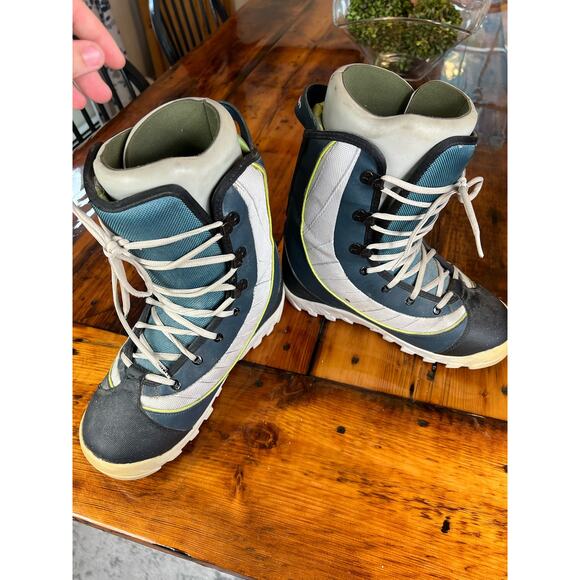 Vintage Men's Burton Lace Up MOTO Snowboard Boots - Picture 7 of 8